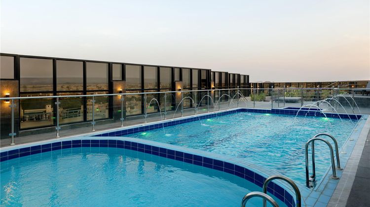 Radisson Hotel Madinah Pool