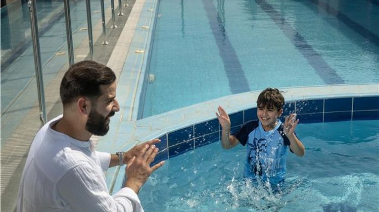 Radisson Hotel Madinah Pool
