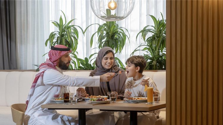 Radisson Hotel Madinah Restaurant