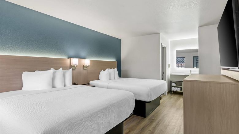 <b>Rodeway Inn Room</b>. Images powered by <a href="https://iceportal.shijigroup.com/" title="IcePortal" target="_blank">IcePortal</a>.