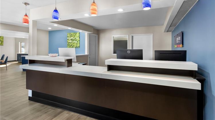 Park Inn by Radisson Medical Center Lobby