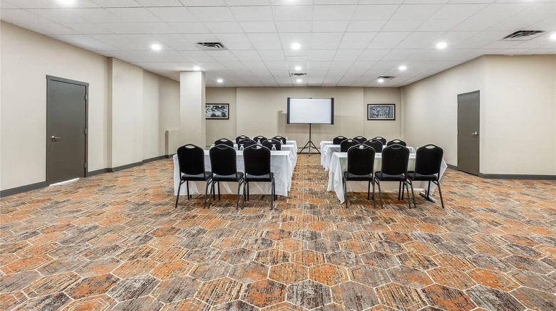 <b>Days Inn by Wyndham Airdrie Meeting</b>. Images powered by <a href="https://iceportal.shijigroup.com/" title="IcePortal" target="_blank">IcePortal</a>.