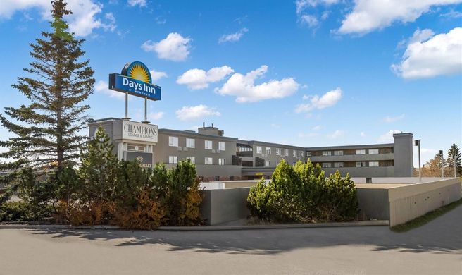 Days Inn by Wyndham Airdrie Exterior