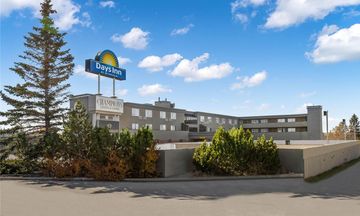 Days Inn by Wyndham Airdrie