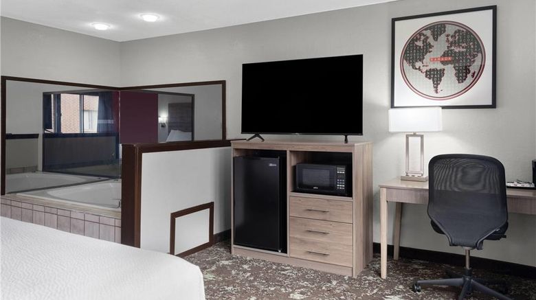 <b>Ramada by Wyndham Cedar Rapids South Suite</b>. Images powered by <a href="https://iceportal.shijigroup.com/" title="IcePortal" target="_blank">IcePortal</a>.