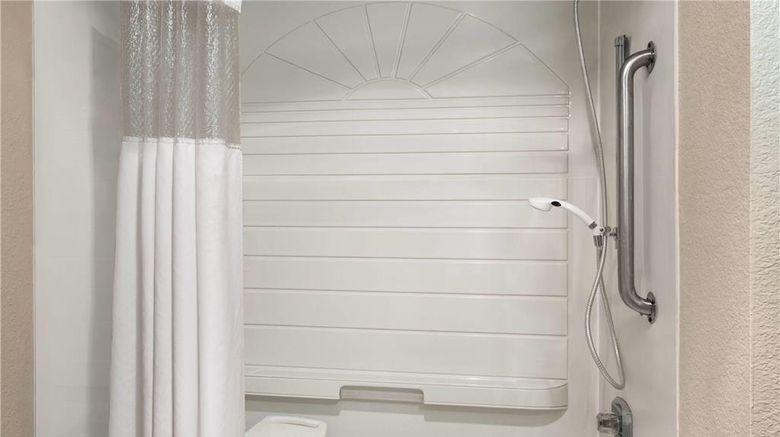<b>Ramada by Wyndham Cedar Rapids South Room</b>. Images powered by <a href="https://iceportal.shijigroup.com/" title="IcePortal" target="_blank">IcePortal</a>.