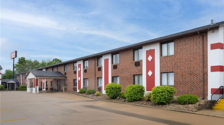 Ramada by Wyndham Cedar Rapids South Exterior. Images powered by <a href="https://iceportal.shijigroup.com" target="_blank" rel="noopener">Ice Portal</a>.