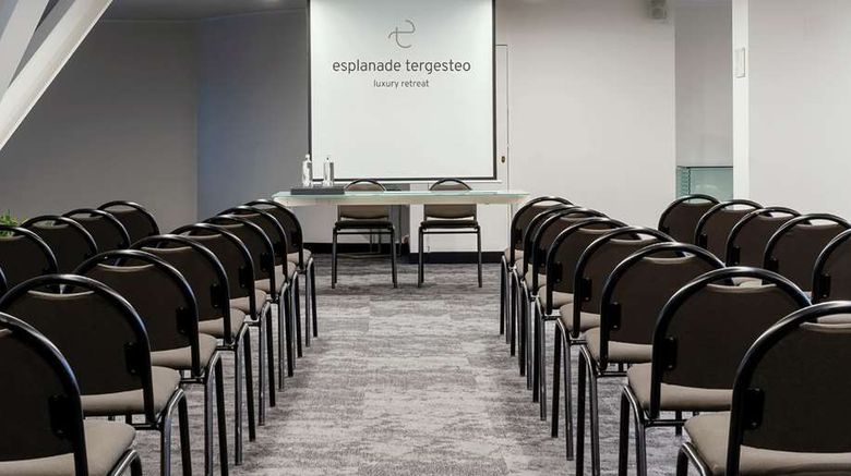 <b>Hotel Terme Esplanade Tergesteo Meeting</b>. Images powered by <a href="https://iceportal.shijigroup.com/" title="IcePortal" target="_blank">IcePortal</a>.
