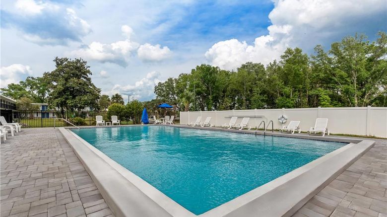 <b>Quality Inn & Suites I-75 Pool</b>. Images powered by <a href="https://iceportal.shijigroup.com/" title="IcePortal" target="_blank">IcePortal</a>.