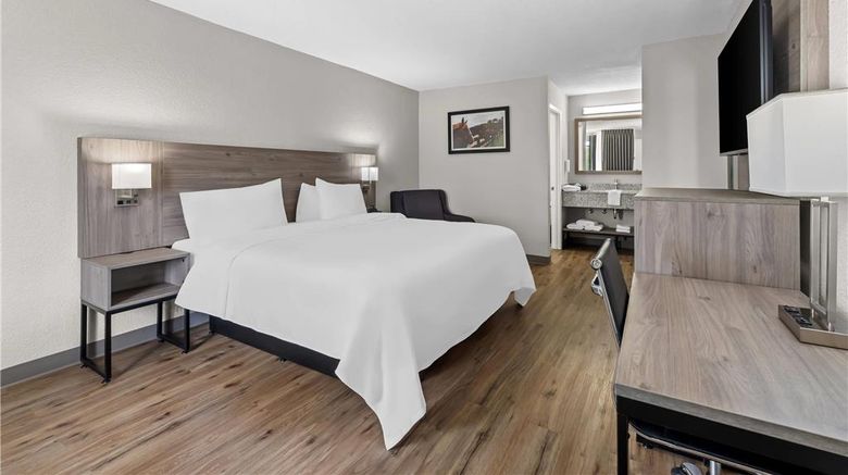 <b>Quality Inn & Suites I-75 Room</b>. Images powered by <a href="https://iceportal.shijigroup.com/" title="IcePortal" target="_blank">IcePortal</a>.