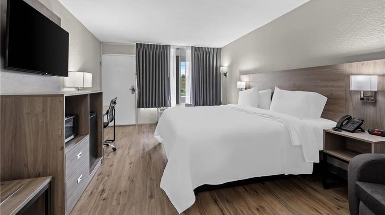 <b>Quality Inn & Suites I-75 Room</b>. Images powered by <a href="https://iceportal.shijigroup.com/" title="IcePortal" target="_blank">IcePortal</a>.