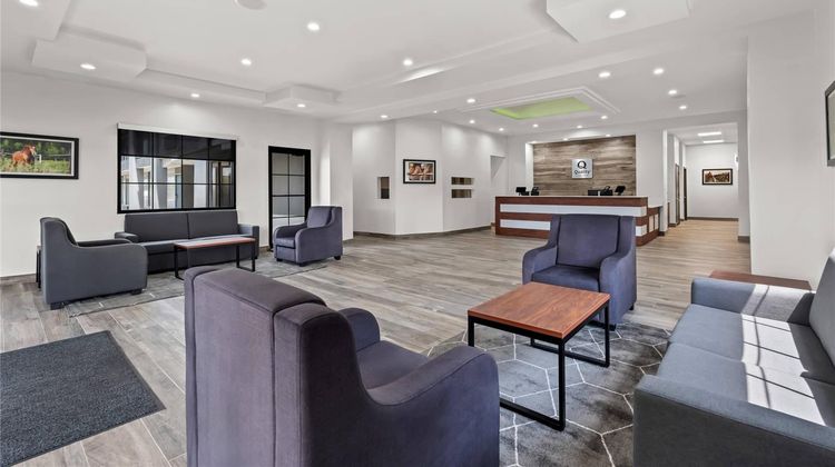 Quality Inn & Suites I-75 Lobby