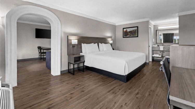 Quality Inn & Suites I-75 Suite