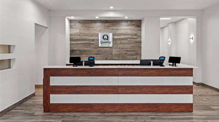 Quality Inn & Suites I-75 Lobby