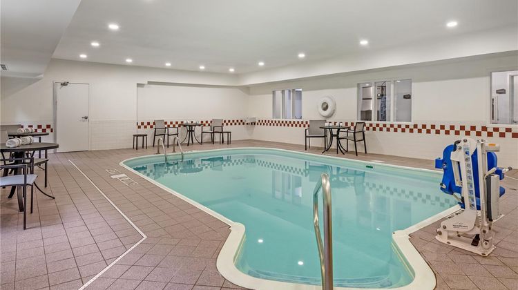 Best Western St. Louis Fairview Heights Pool