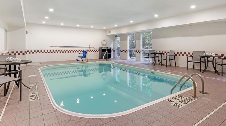 <b>Best Western St. Louis Fairview Heights Pool</b>. Images powered by <a href="https://iceportal.shijigroup.com/" title="IcePortal" target="_blank">IcePortal</a>.
