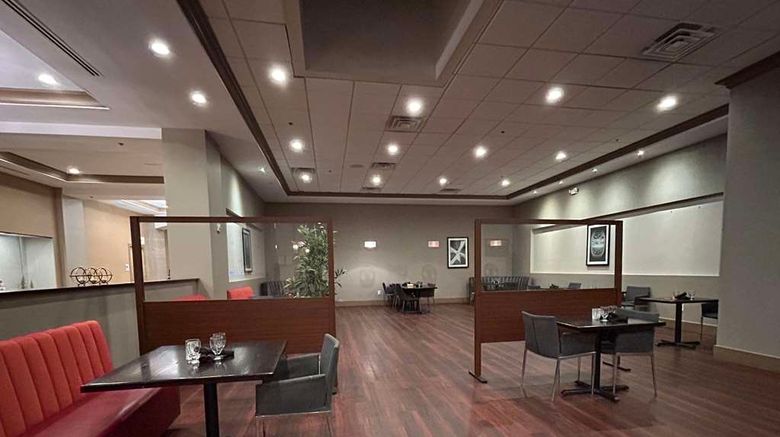 <b>Skyline Hotel Detroit Airport, SureStay Restaurant</b>. Images powered by <a href="https://iceportal.shijigroup.com/" title="IcePortal" target="_blank">IcePortal</a>.