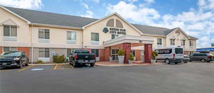 Keene Elm City Hotel, Ascend Hotel Exterior