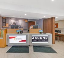 Keene Elm City Hotel, Ascend Hotel Lobby