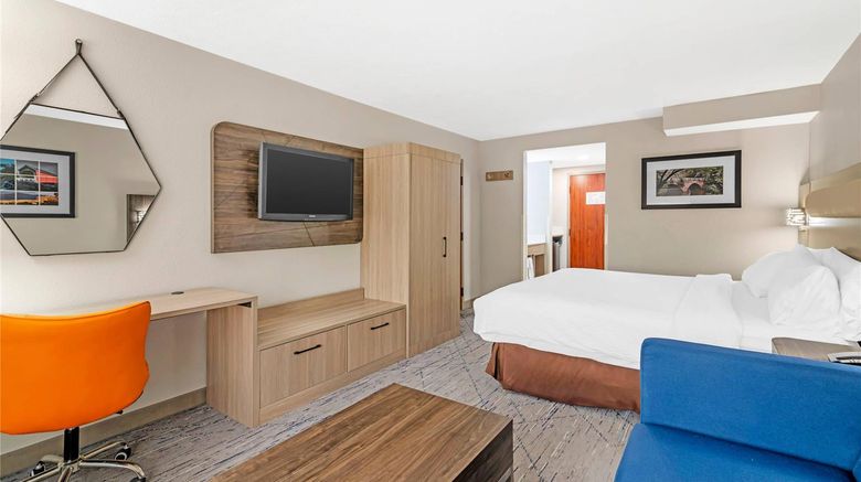 <b>Keene Elm City Hotel, Ascend Hotel Room</b>. Images powered by <a href="https://iceportal.shijigroup.com/" title="IcePortal" target="_blank">IcePortal</a>.