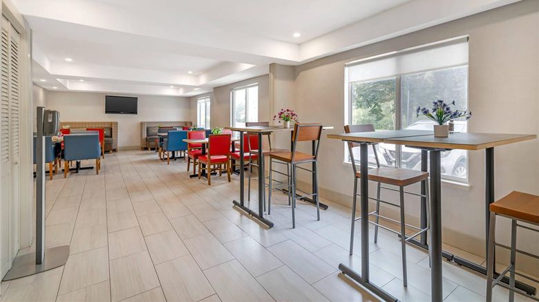 <b>Keene Elm City Hotel, Ascend Hotel Restaurant</b>. Images powered by <a href="https://iceportal.shijigroup.com/" title="IcePortal" target="_blank">IcePortal</a>.
