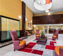 Quality Inn & Suites Lobby