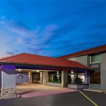 AmericInn by Wyndham Appleton Downtown