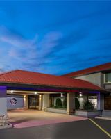 AmericInn by Wyndham Appleton Downtown
