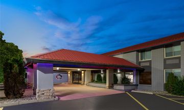 AmericInn by Wyndham Appleton Downtown