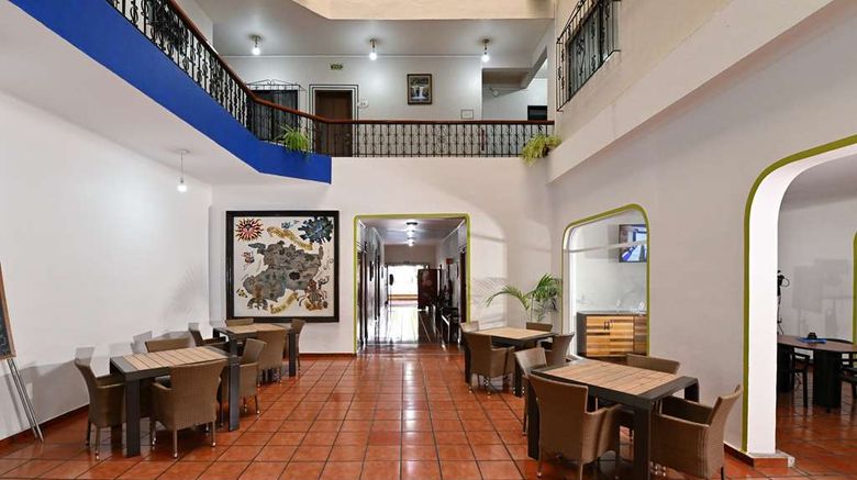 <b>Hotel Vistaexpress Morelia Lobby</b>. Images powered by <a href="https://iceportal.shijigroup.com/" title="IcePortal" target="_blank">IcePortal</a>.