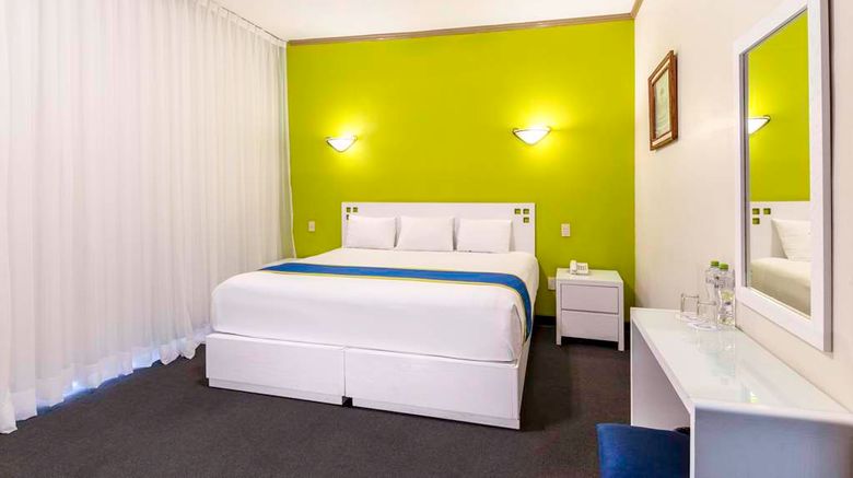 <b>Hotel Vistaexpress Morelia Room</b>. Images powered by <a href="https://iceportal.shijigroup.com/" title="IcePortal" target="_blank">IcePortal</a>.