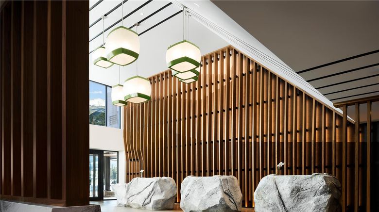 <b>Hotel Alpenrock, Curio Collection Lobby</b>. Images powered by <a href="https://iceportal.shijigroup.com/" title="IcePortal" target="_blank">IcePortal</a>.