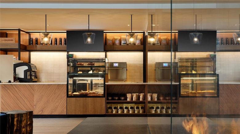 <b>Hotel Alpenrock, Curio Collection Restaurant</b>. Images powered by <a href="https://iceportal.shijigroup.com/" title="IcePortal" target="_blank">IcePortal</a>.