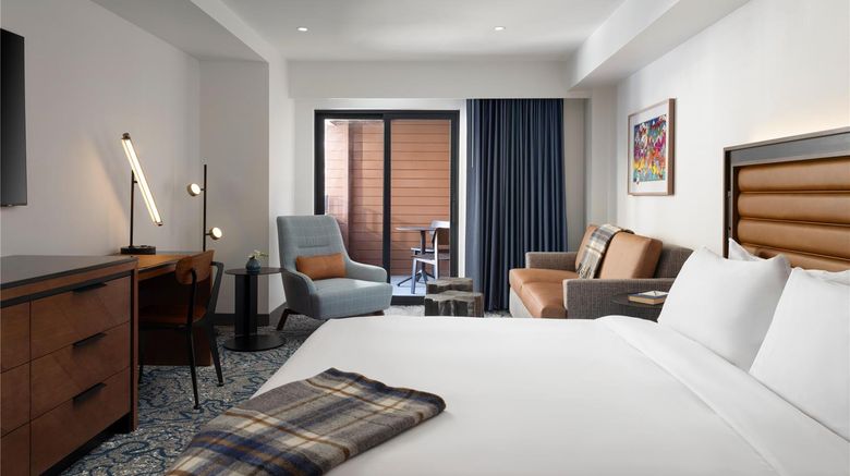 <b>Hotel Alpenrock, Curio Collection Room</b>. Images powered by <a href="https://iceportal.shijigroup.com/" title="IcePortal" target="_blank">IcePortal</a>.