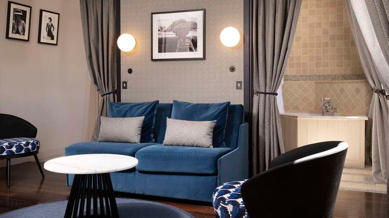 <b>Hotel Elysees Regencia Suite</b>. Images powered by <a href="https://iceportal.shijigroup.com/" title="IcePortal" target="_blank">IcePortal</a>.