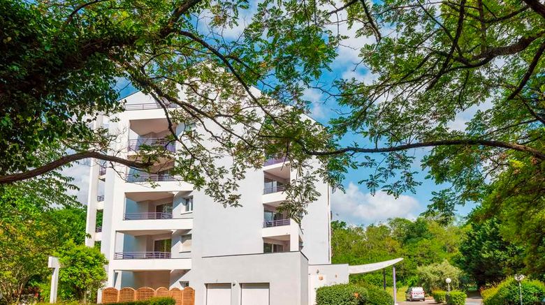 <b>Les Jardins du Lac Other</b>. Images powered by <a href="https://iceportal.shijigroup.com/" title="IcePortal" target="_blank">IcePortal</a>.