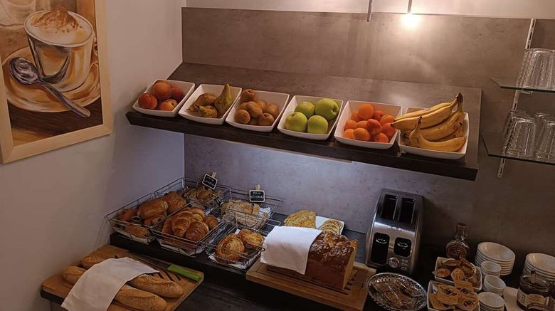 <b>Hotel des Deux Moulins Restaurant</b>. Images powered by <a href="https://iceportal.shijigroup.com/" title="IcePortal" target="_blank">IcePortal</a>.
