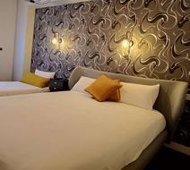 Hotel des Deux Moulins Room