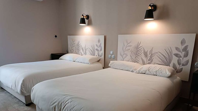 <b>Hotel des Deux Moulins Room</b>. Images powered by <a href="https://iceportal.shijigroup.com/" title="IcePortal" target="_blank">IcePortal</a>.