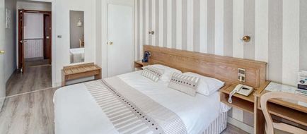 Hotel des Deux Moulins Room