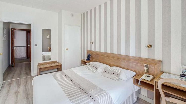 Hotel des Deux Moulins Room