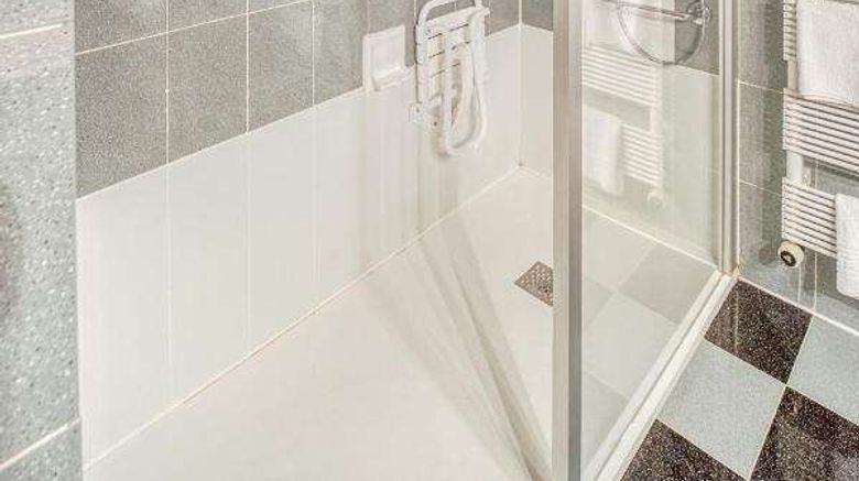 <b>Hotel des Deux Moulins Room</b>. Images powered by <a href="https://iceportal.shijigroup.com/" title="IcePortal" target="_blank">IcePortal</a>.
