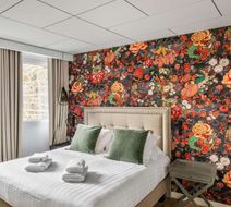 Hotel Edgar Room