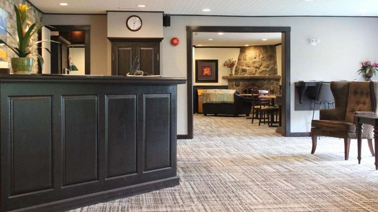 <b>Hotel Baie-Saint-Paul Lobby</b>. Images powered by <a href="https://iceportal.shijigroup.com/" title="IcePortal" target="_blank">IcePortal</a>.