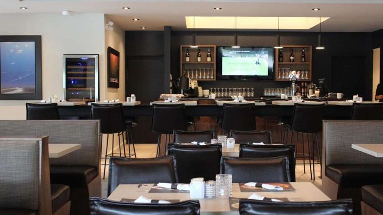 <b>Hotel Baie-Saint-Paul Restaurant</b>. Images powered by <a href="https://iceportal.shijigroup.com/" title="IcePortal" target="_blank">IcePortal</a>.
