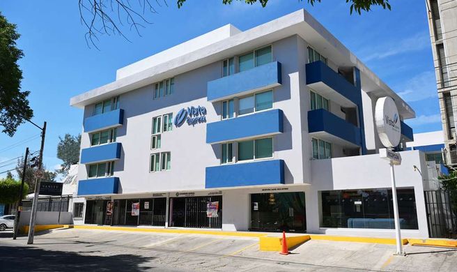 Vista Express Guadalajara Expo SureStay Exterior