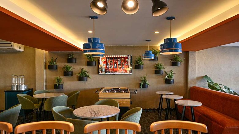 <b>Vista Express Guadalajara Expo SureStay Restaurant</b>. Images powered by <a href="https://iceportal.shijigroup.com/" title="IcePortal" target="_blank">IcePortal</a>.
