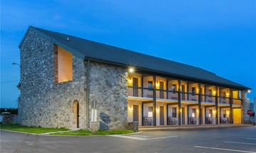 SureStay Studio by Best Western Paradise