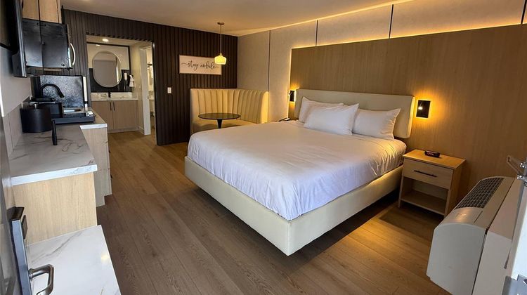 MainStay Suites Suite