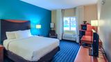 <b>Comfort Inn & Suites Room</b>. Images powered by <a href="https://iceportal.shijigroup.com/" title="IcePortal" target="_blank">IcePortal</a>.